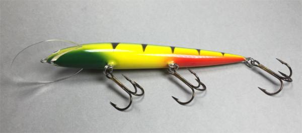 Karikko Wobbler, Länge: 15 cm, Farbe: Fire Tiger 58R, schwimmend, von Suomen Uistin The Finnish Lure Company (Jarmo Rapala)